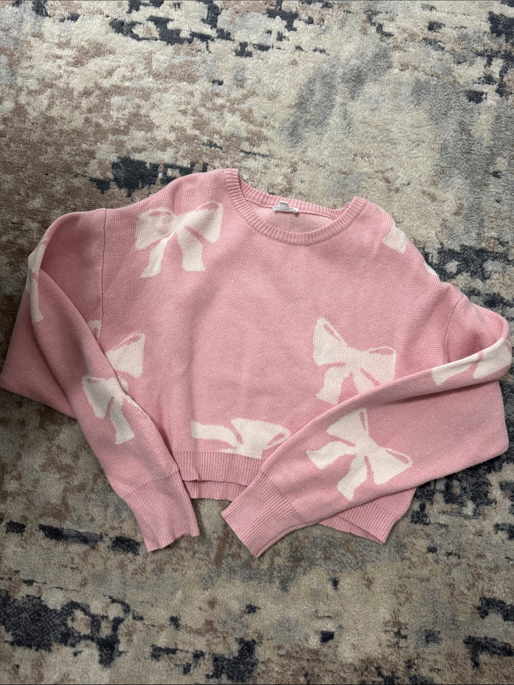 Pink sweater with White large bows size L